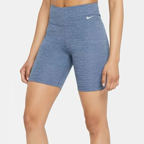 ✨SOLD✨ Nike One Biker shorts Medium - Picture 1 of 10